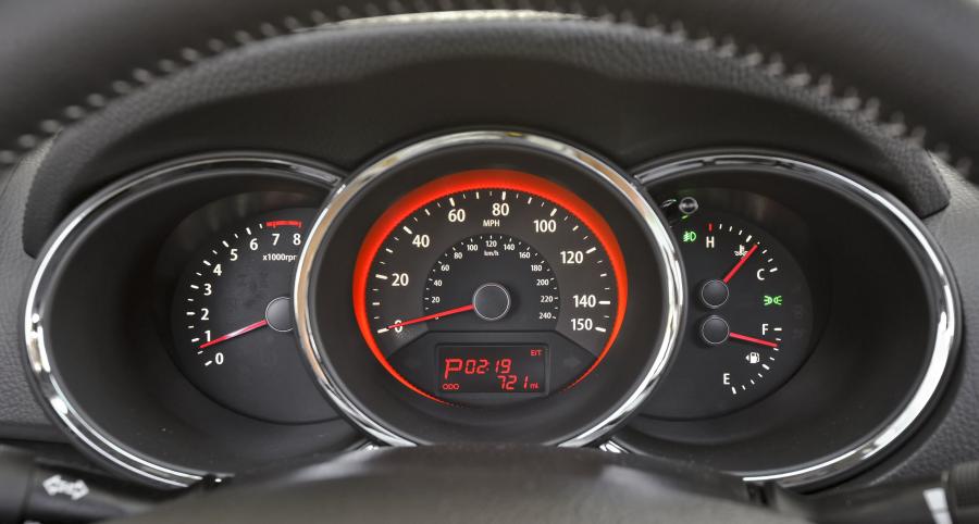  Kia Sorento 2013 года  (US) (фото 8 из 46)